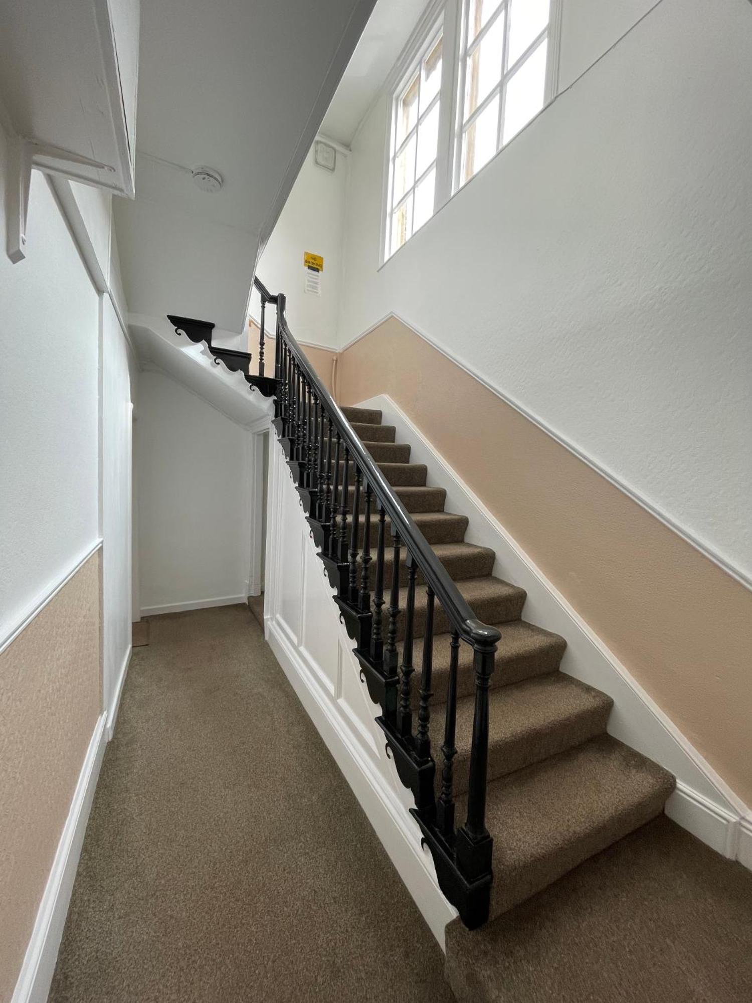 Stay In Yeovil Town Centre, Large 2 Bd Apt With Parking, Sleeps 4 ภายนอก รูปภาพ